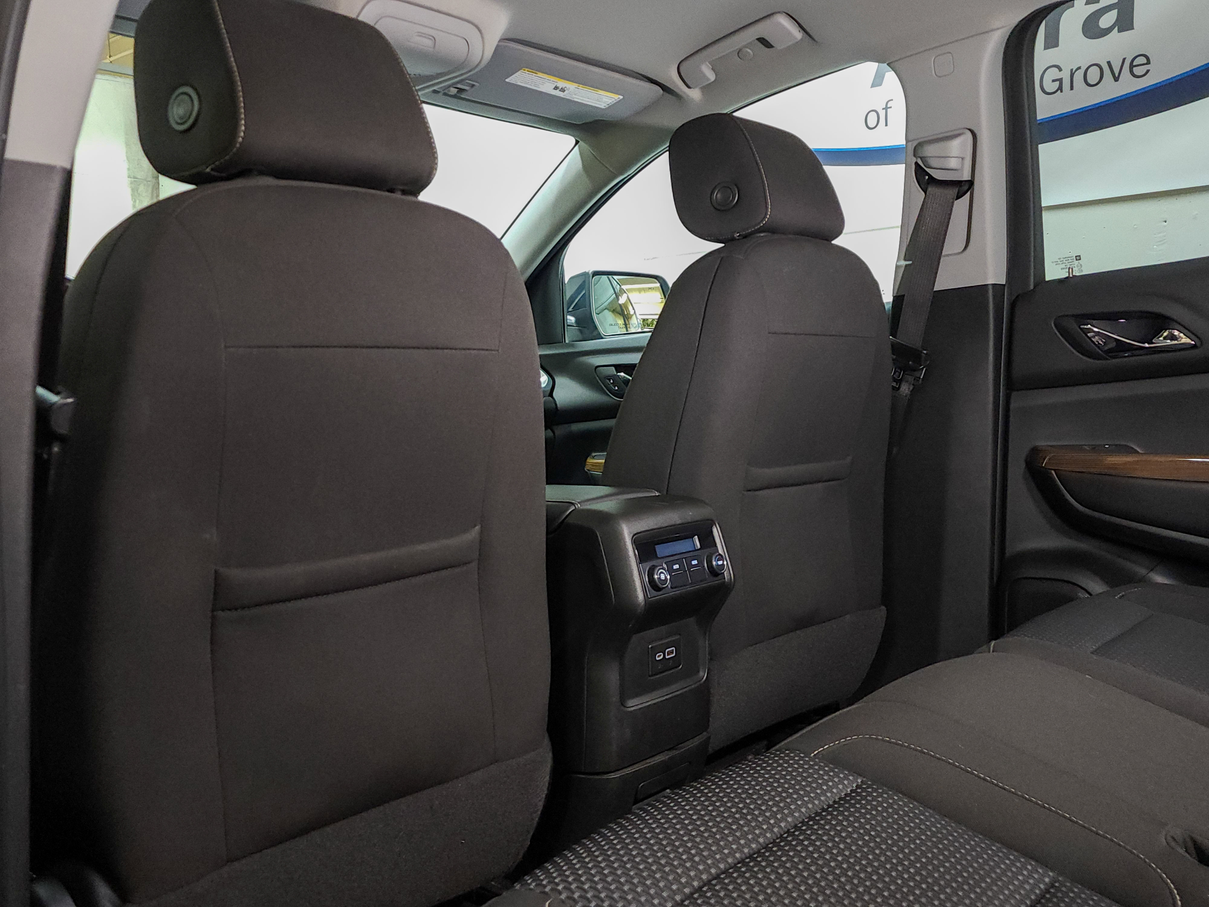 Used 2020 GMC Acadia SLE image 36