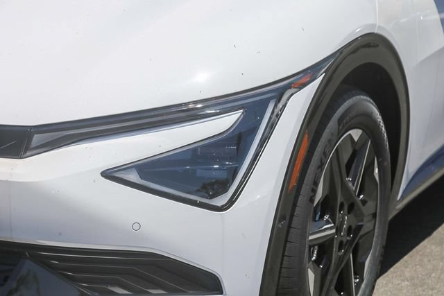 New 2026 Kia EV6 Wind RWD image 12