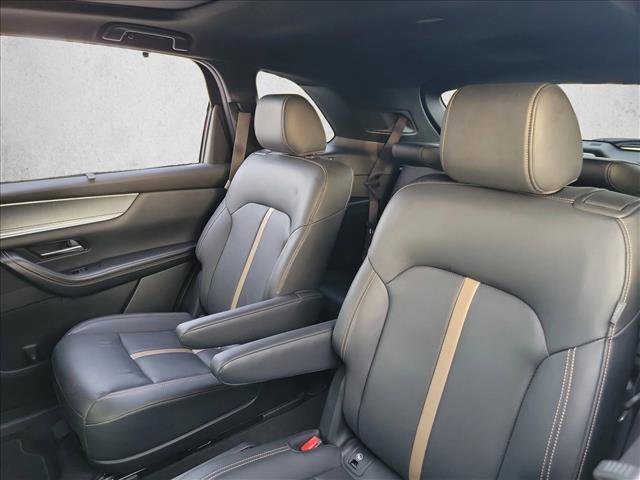 Used 2024 MAZDA CX-90 3.3 Turbo w/ Premium Plus Pkg image 14