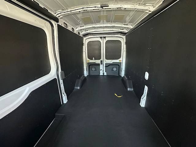 New 2026 Ford Transit 250 148 Medium Roof w/ Load Area Protection Package RWD image 22