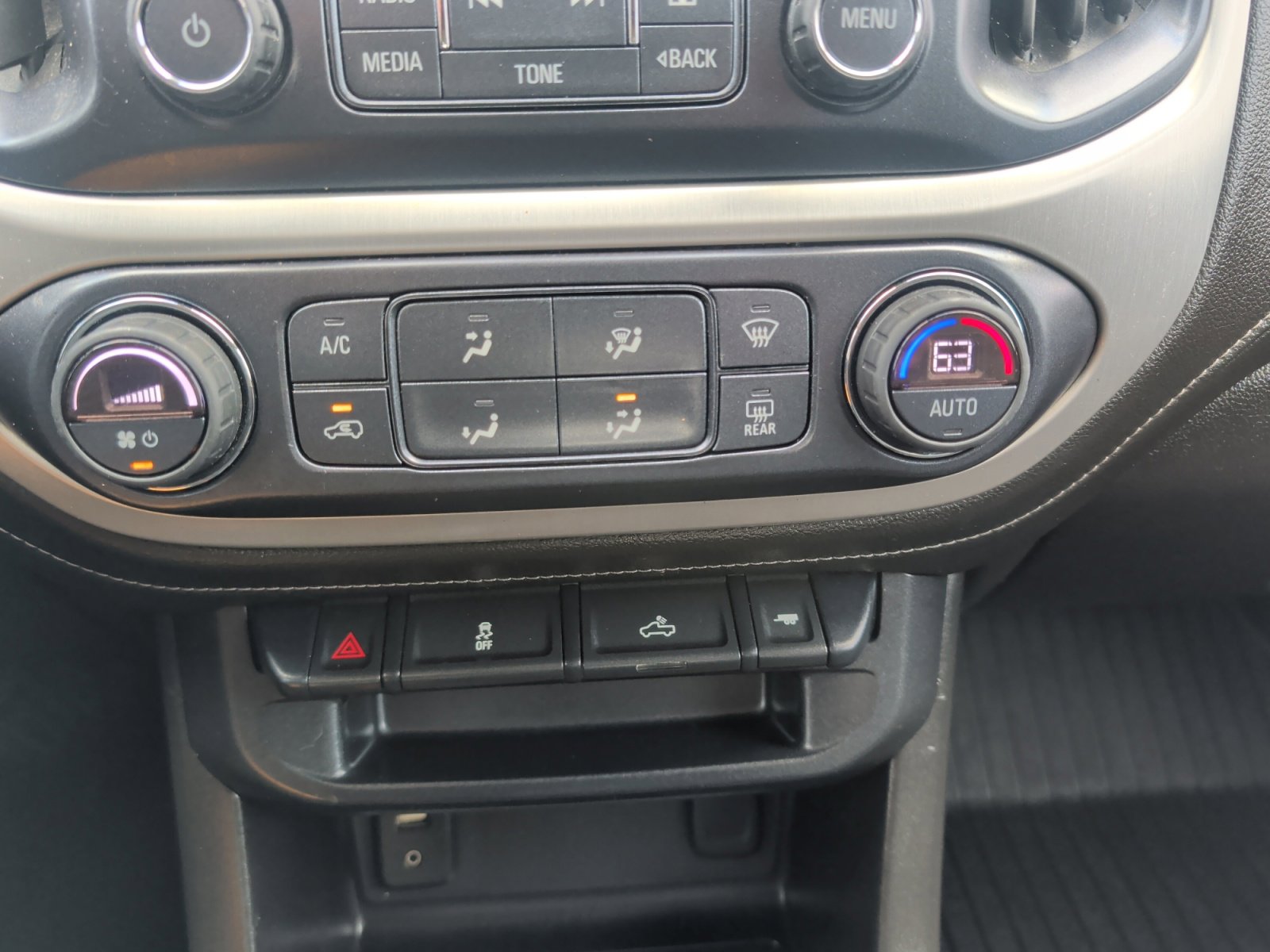 Used 2018 GMC Canyon SLE w/ SLE Convenience Package RWD image 4