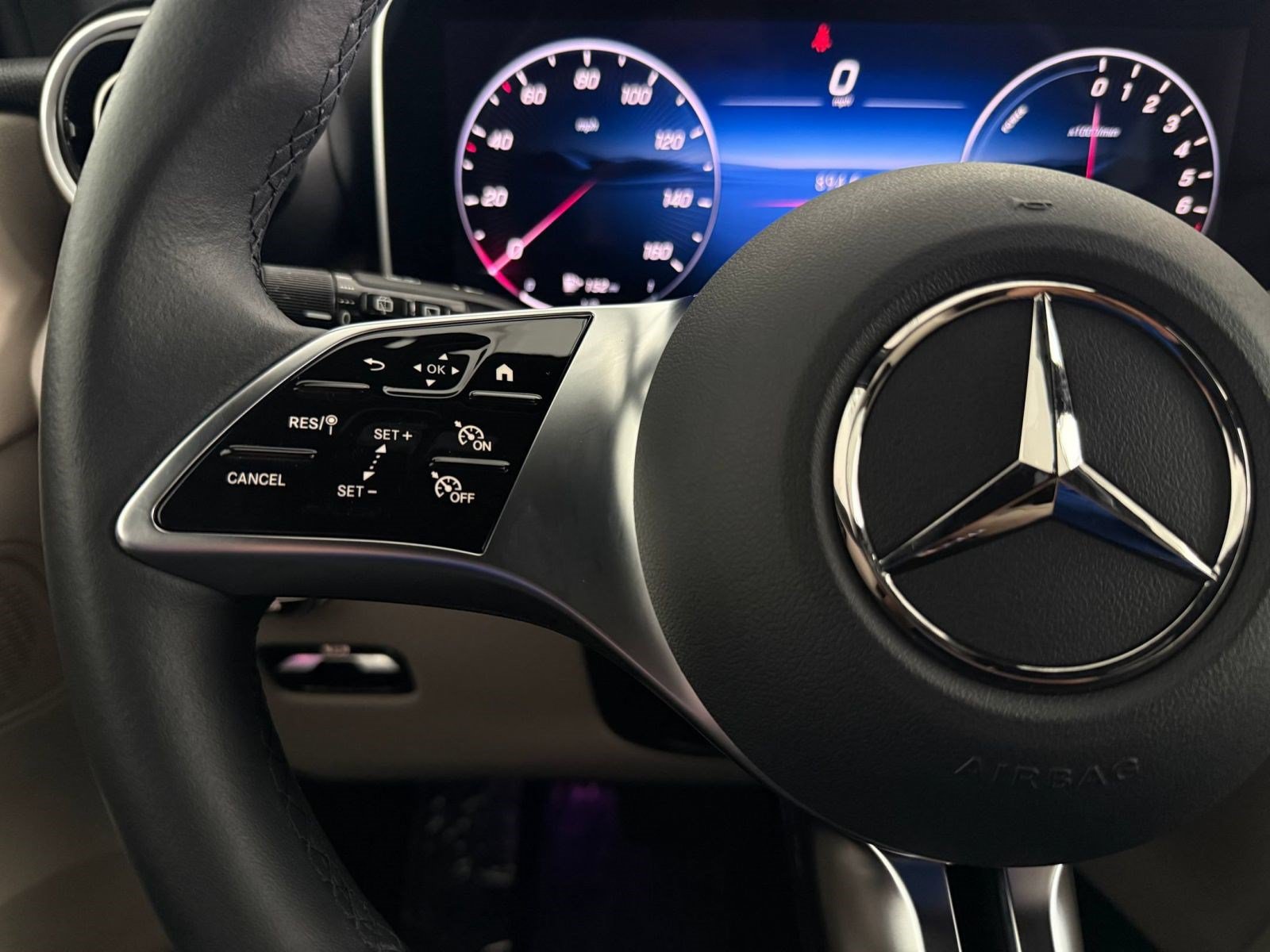 Certified 2025 Mercedes-Benz GLC 350e 4MATIC image 13