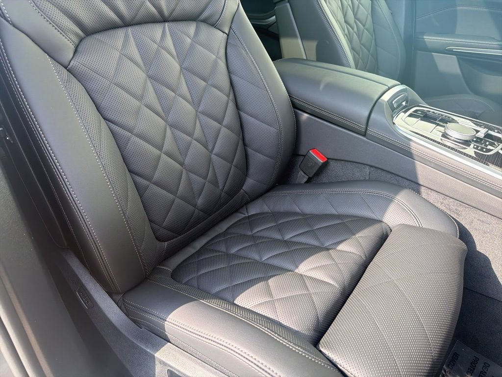 New 2026 BMW X5 M60i w/ Climate Comfort Package AWD/4WD image 24