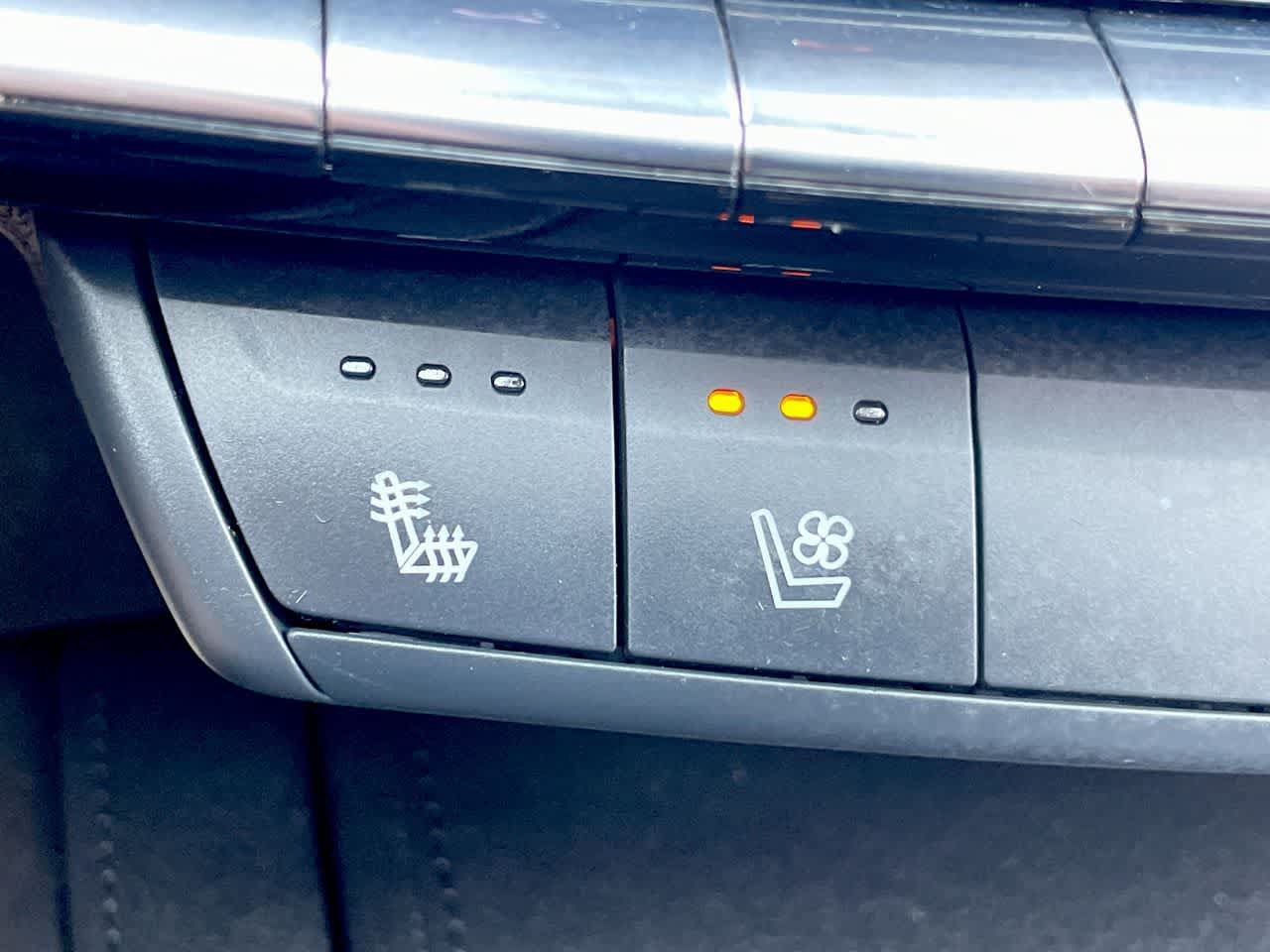 Certified 2024 Cadillac XT4 Sport FWD image 23