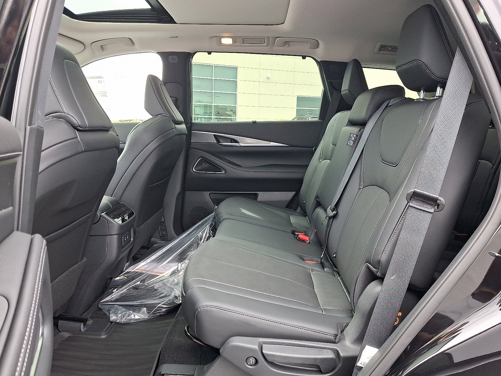 New 2026 INFINITI QX60 Luxe w/ Cargo Package image 6