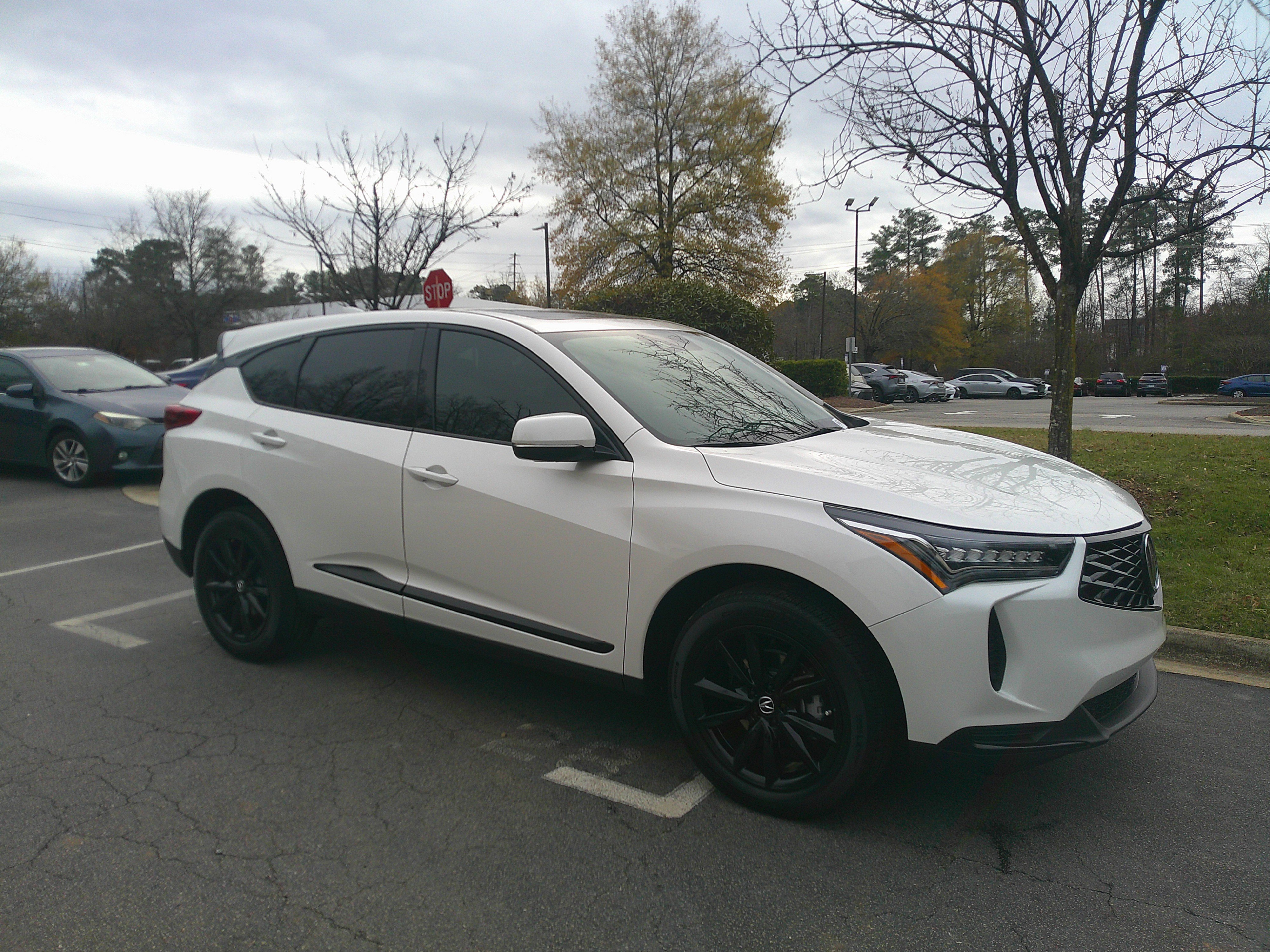Used 2025 Acura RDX SH-AWD image 14