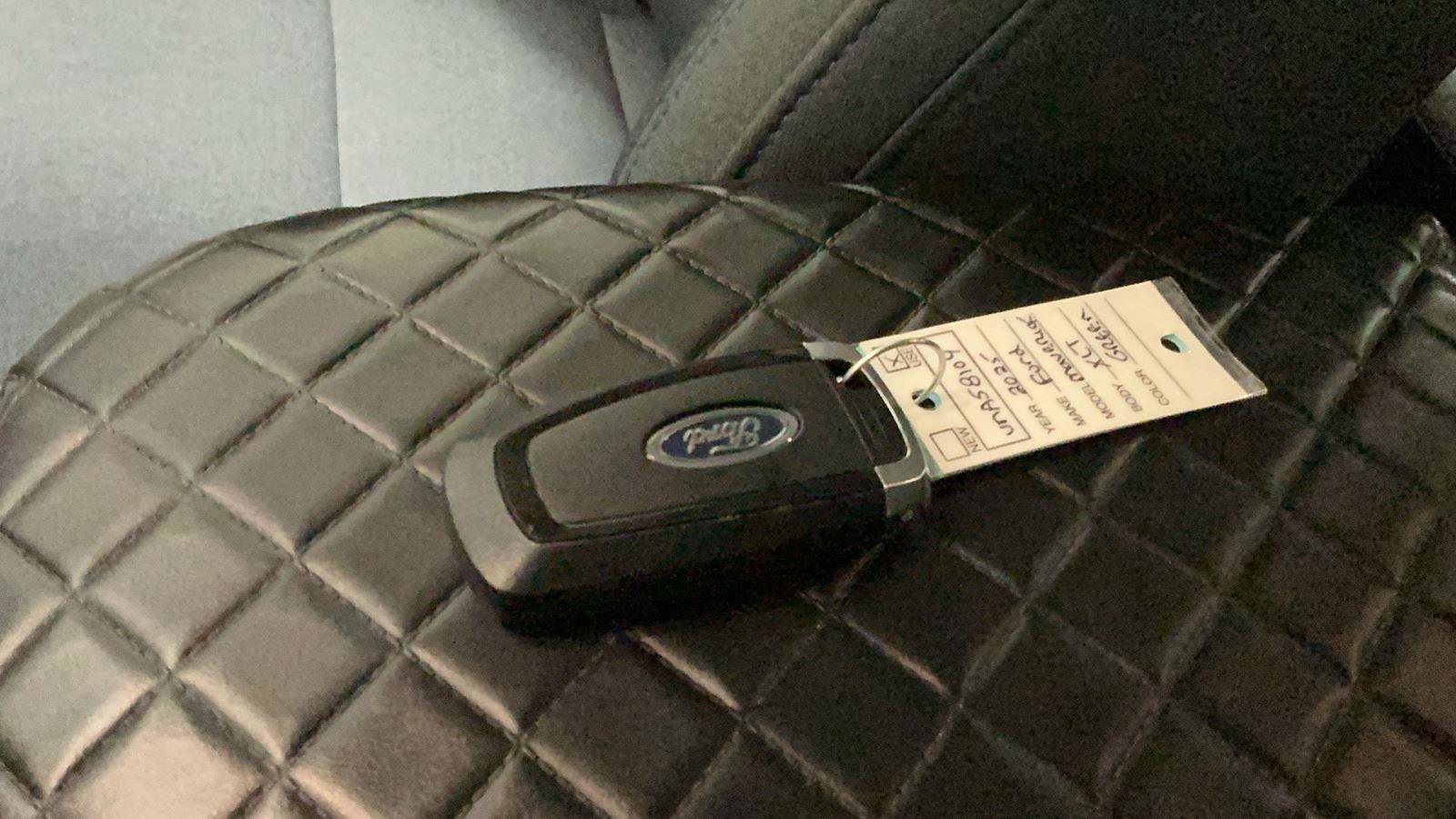 Certified 2025 Ford Maverick XLT w/ XLT Luxury Package image 11
