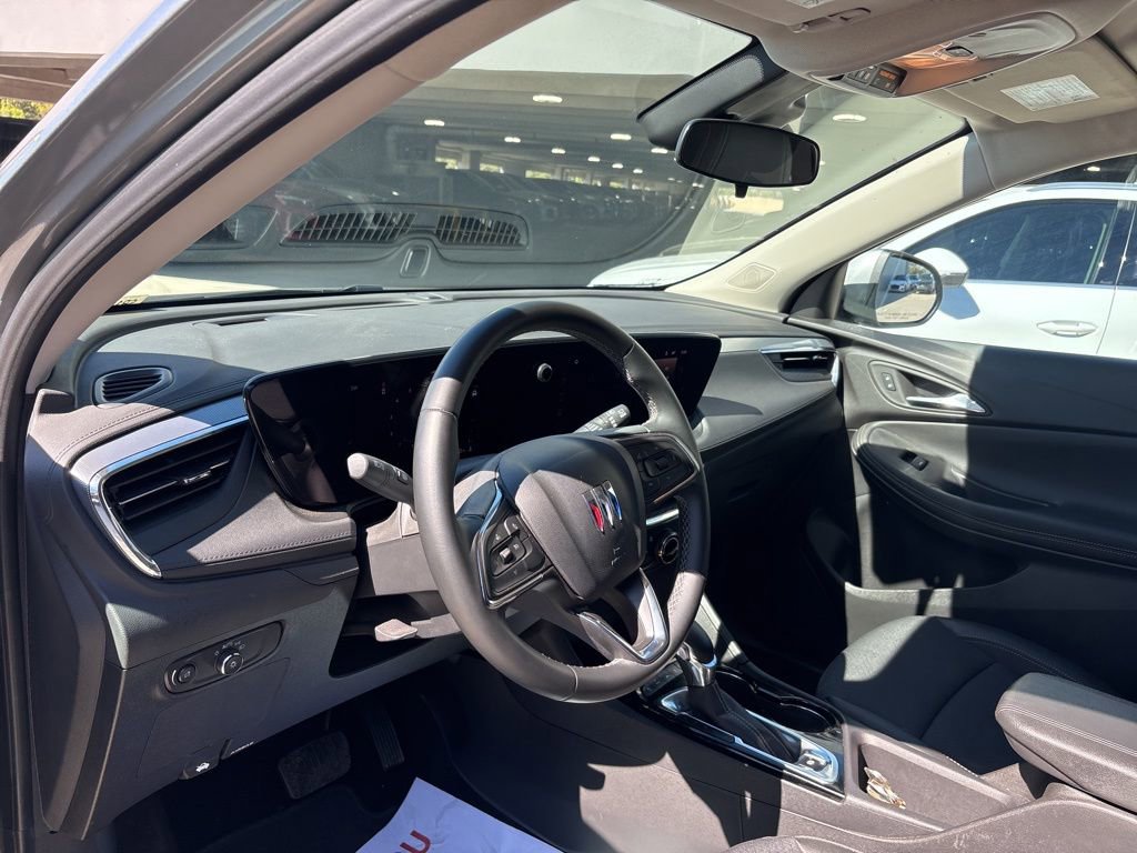 Used 2025 Buick Encore GX Preferred image 12