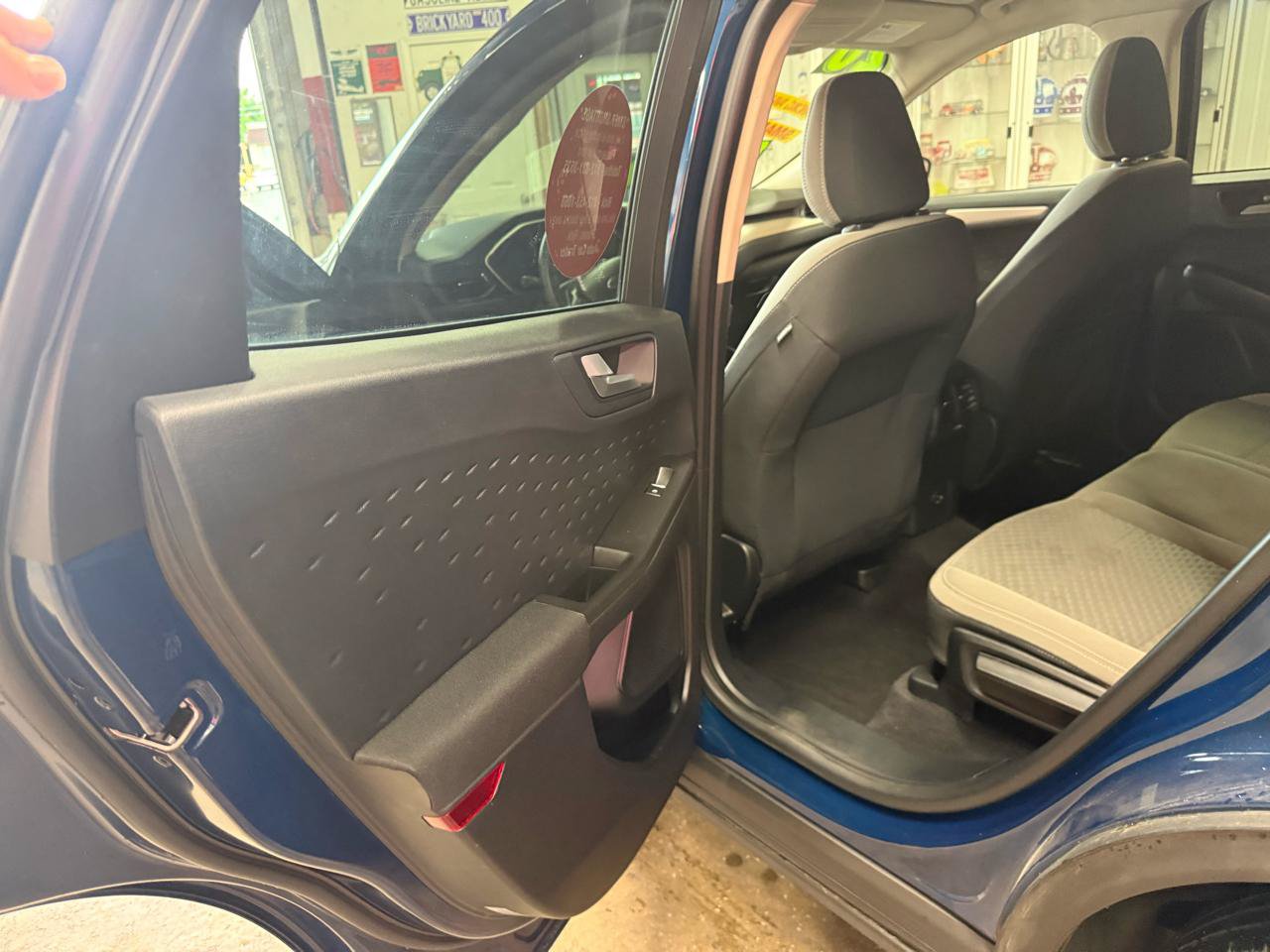 Used 2020 Ford Escape SE FWD image 17