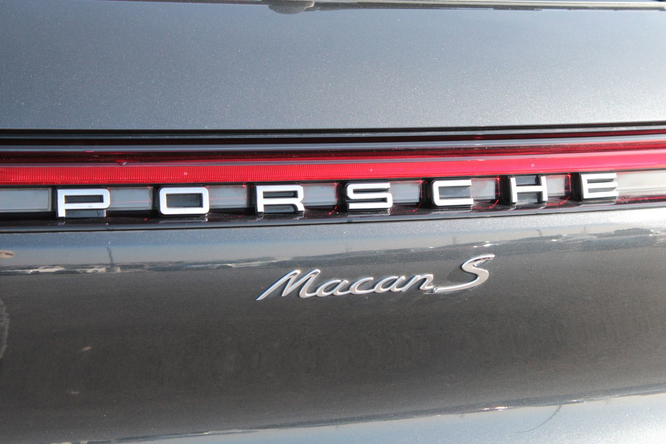 Certified 2022 Porsche Macan S image 30