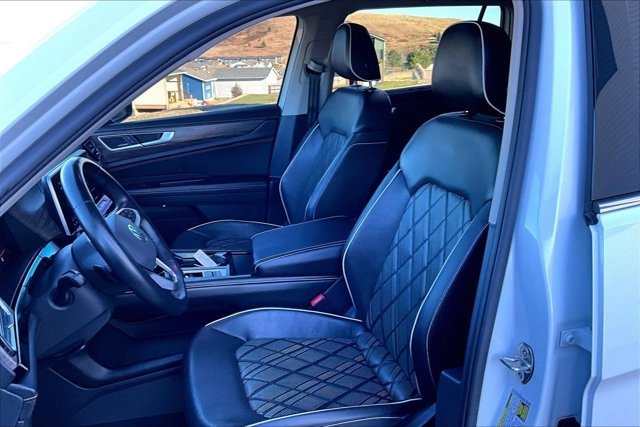 Used 2024 Volkswagen Atlas SEL Premium R-Line image 21