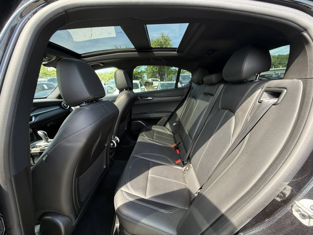 Used 2022 Alfa Romeo Stelvio Ti AWD/4WD image 23