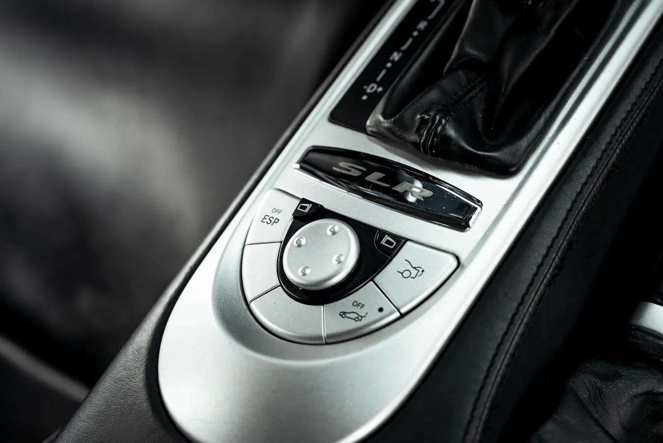 Used 2006 Mercedes-Benz SLR image 17