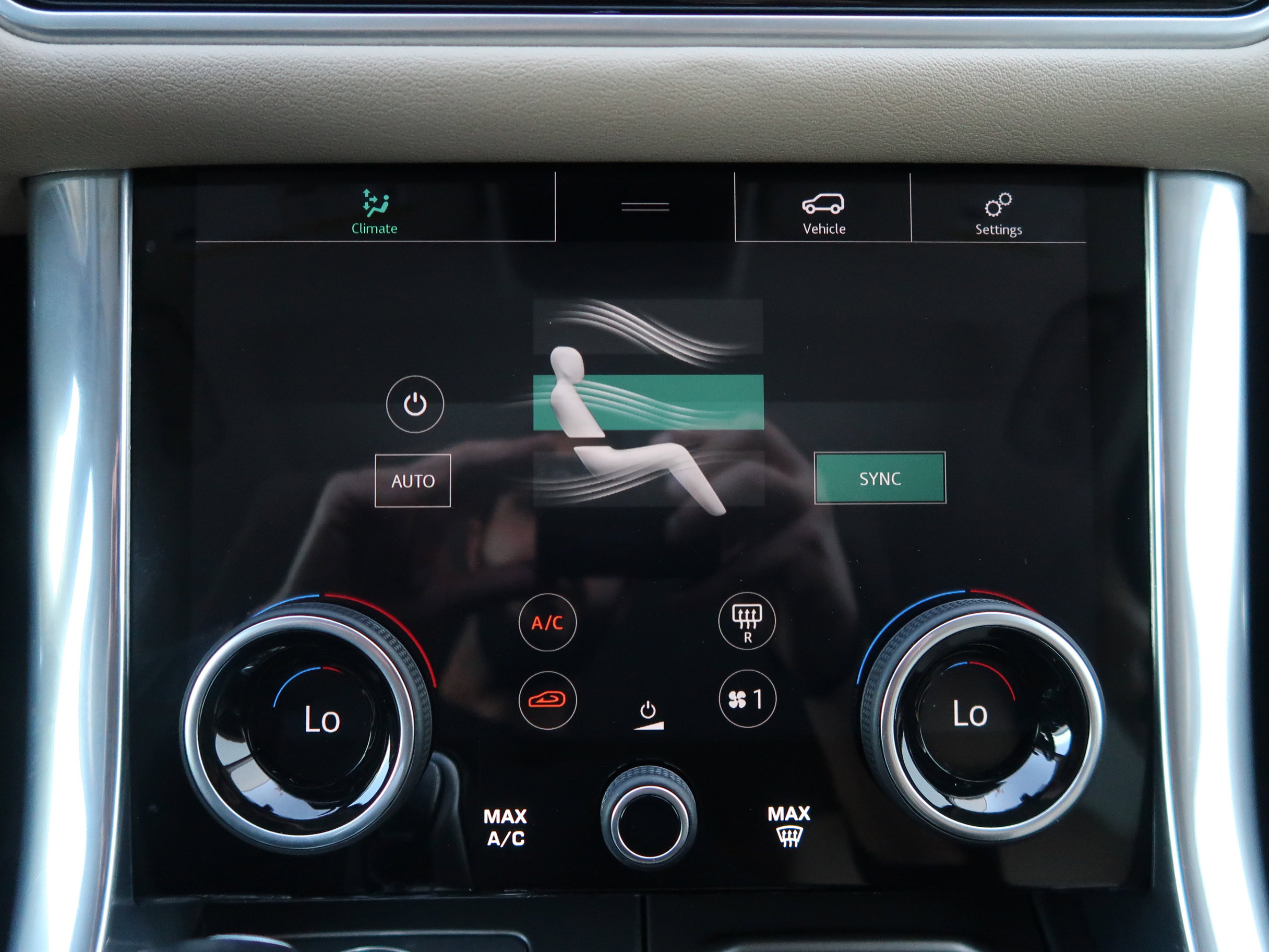 Used 2018 Land Rover Range Rover Sport SE image 23