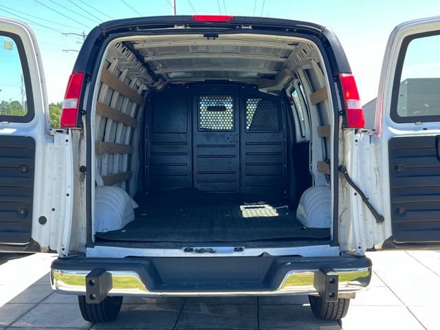 Used 2019 GMC Savana 2500 RWD image 12