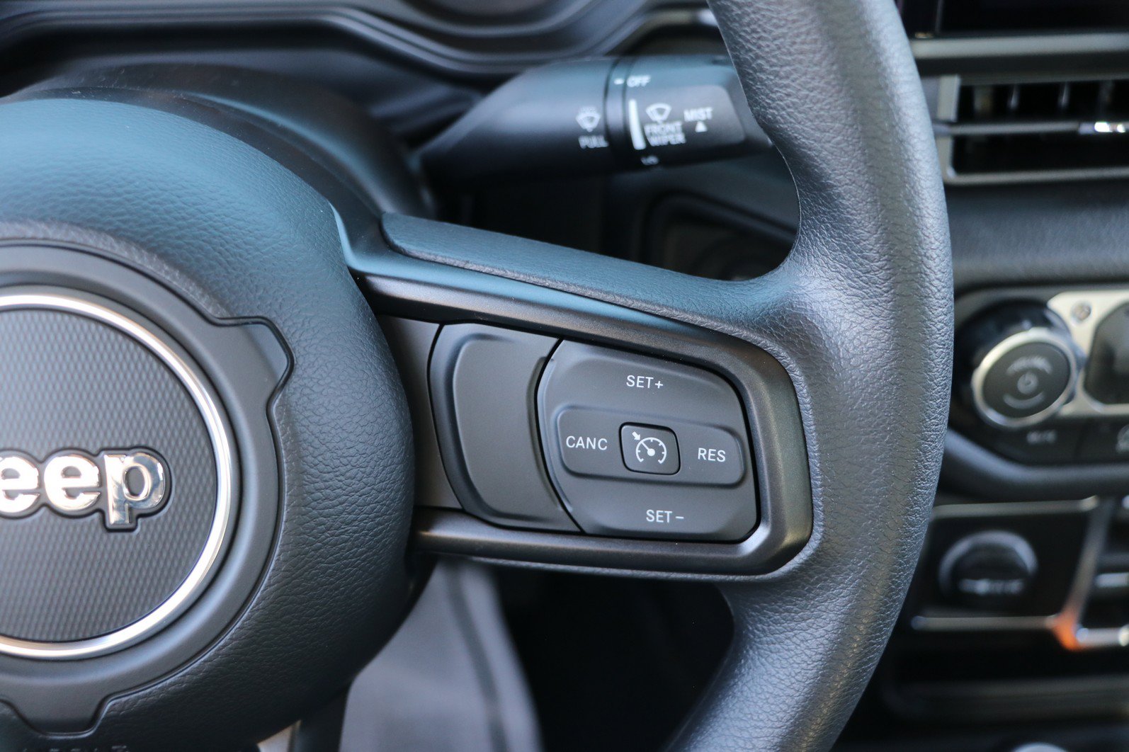 New 2026 Jeep Gladiator Sport AWD/4WD image 19