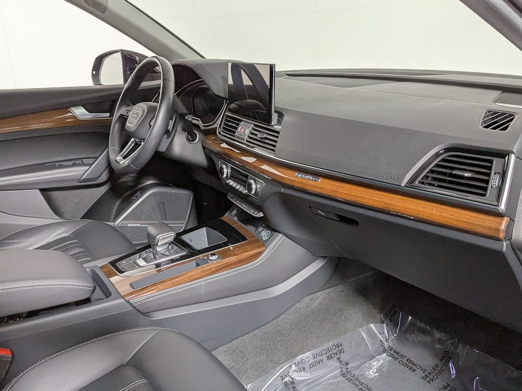 Used 2023 Audi Q5 2.0T Premium Plus AWD/4WD image 28