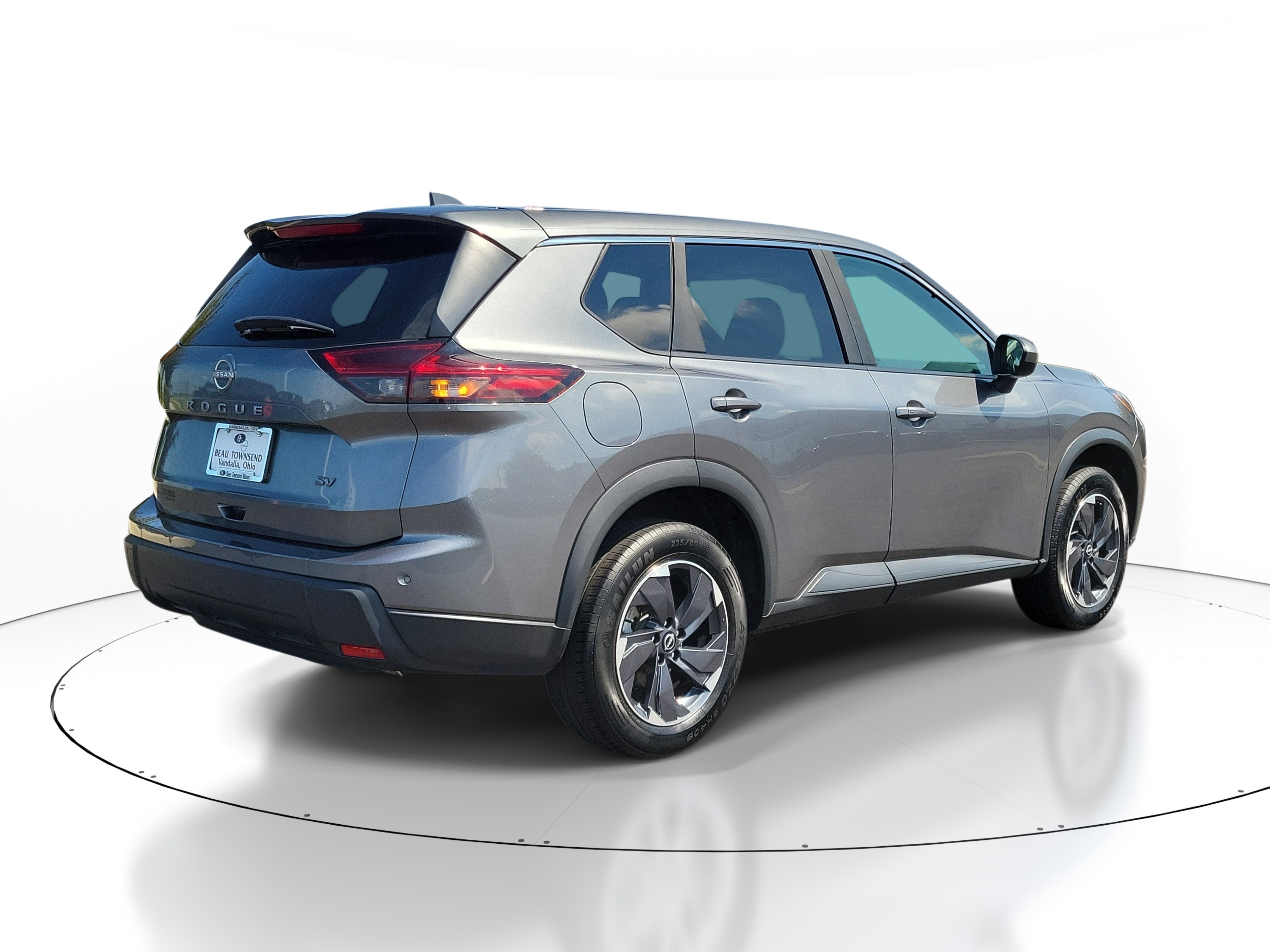 Certified 2024 Nissan Rogue SV FWD image 4