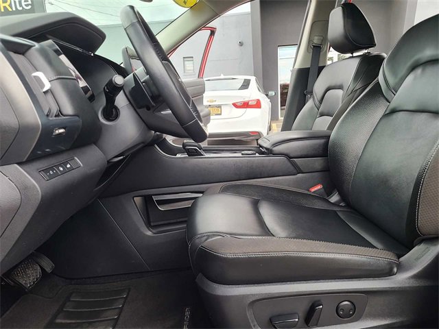 Used 2022 Nissan Pathfinder SL w/ SL Black Package image 15