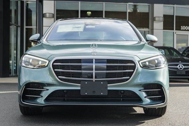 New 2026 Mercedes-Benz S 580 4MATIC Sedan image 2