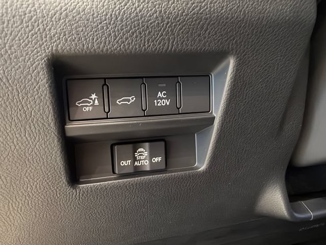New 2026 Lexus GX 550 AWD/4WD image 19