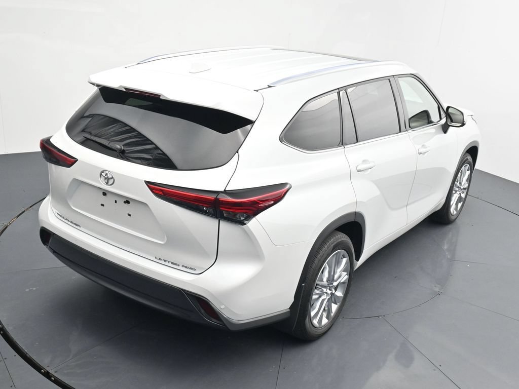 Used 2022 Toyota Highlander Limited AWD/4WD image 15