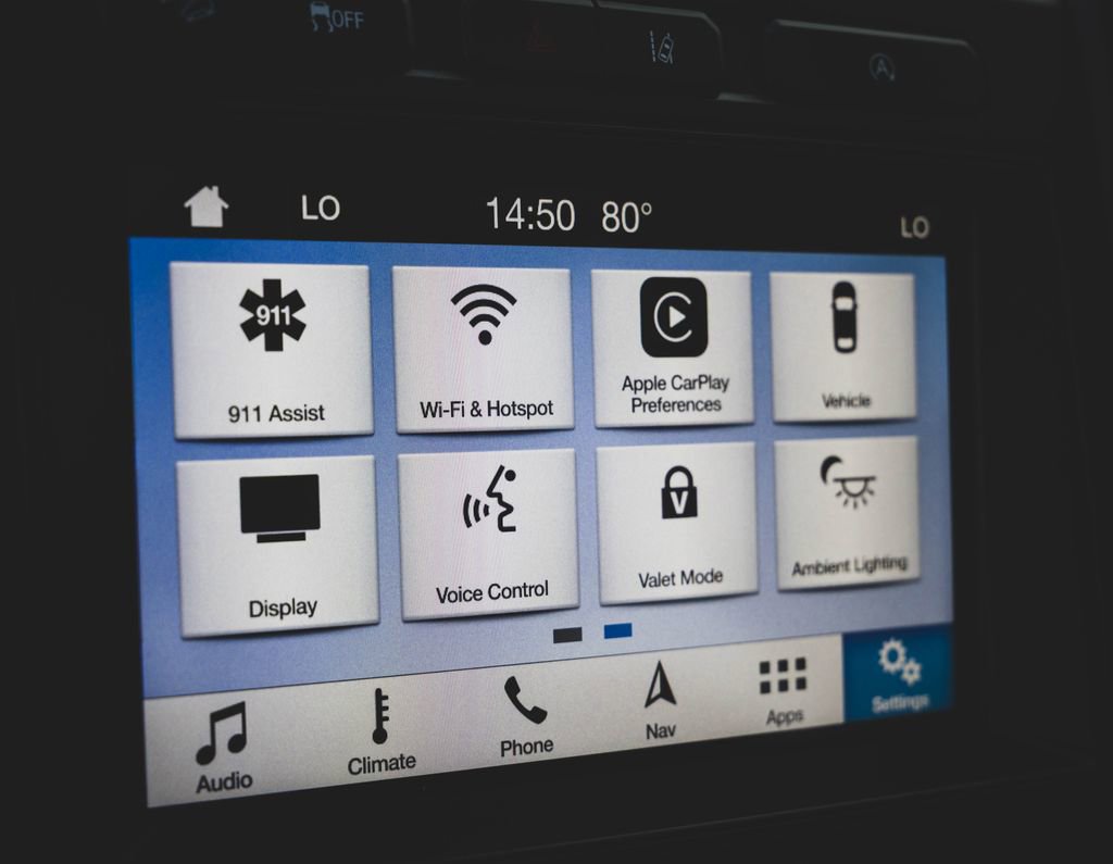Used 2018 Ford Expedition Limited w/ Equipment Group 301A AWD/4WD image 19