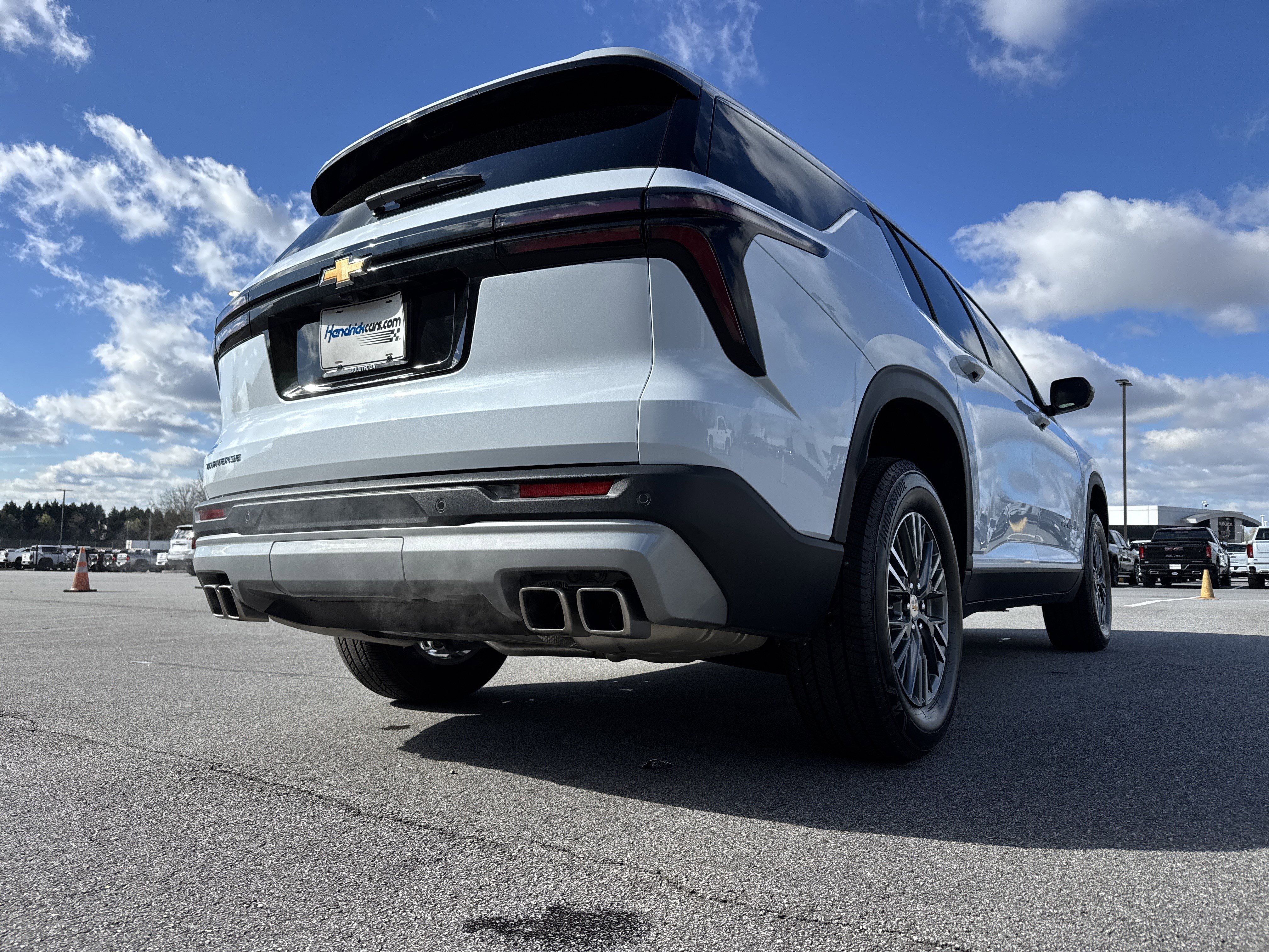 Used 2026 Chevrolet Traverse LT w/ Driver Confidence Package image 10