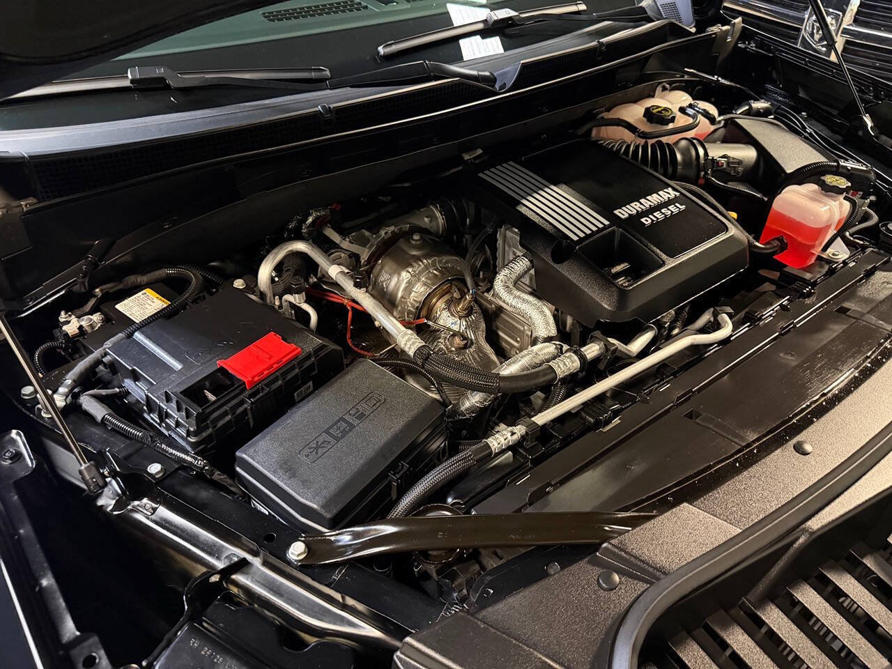 Used 2026 GMC Yukon Denali Ultimate AWD/4WD image 27