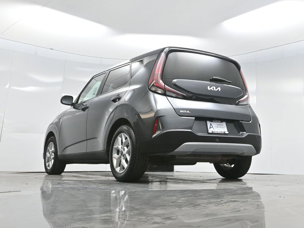 Used 2023 Kia Soul LX w/ LX Technology Package image 59