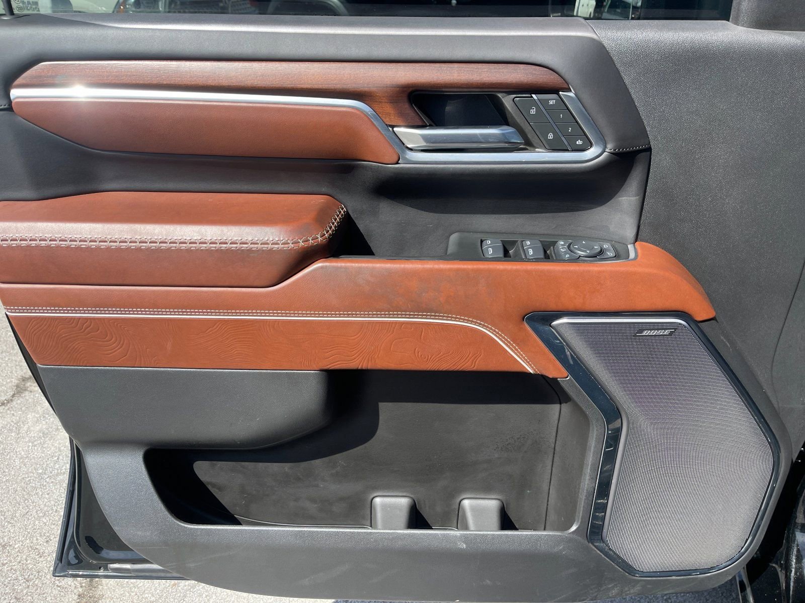 Used 2024 GMC Sierra 3500 Denali Ultimate image 12
