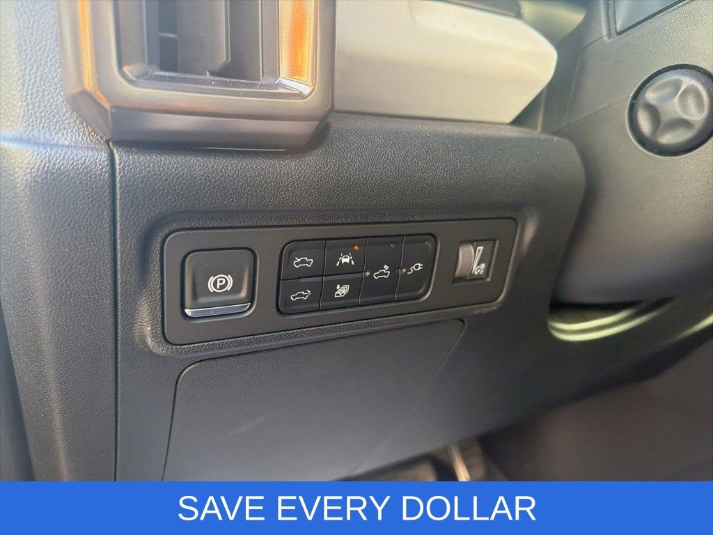 Used 2025 GMC Hummer EV 2X w/ LPO, Sport Package AWD/4WD image 2
