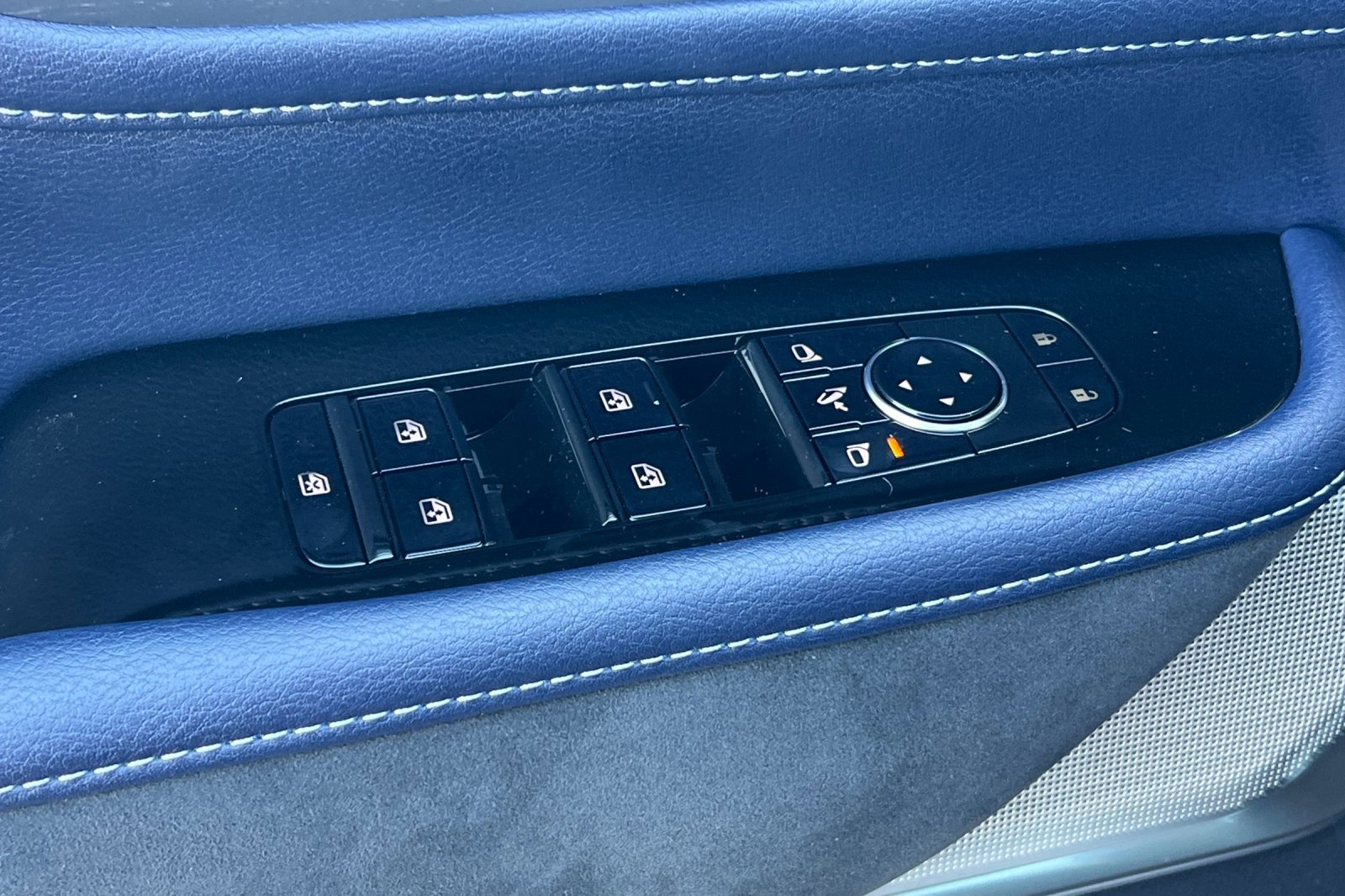 New 2026 INFINITI QX80 4WD image 11