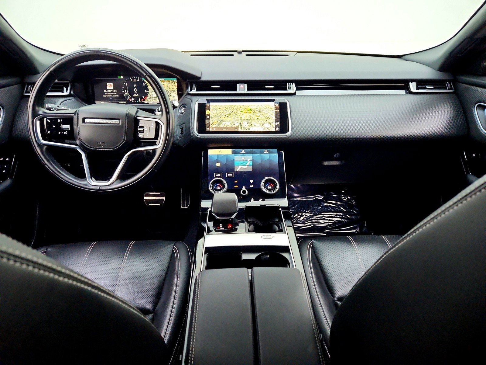 Used 2023 Land Rover Range Rover Velar R-Dynamic S image 19