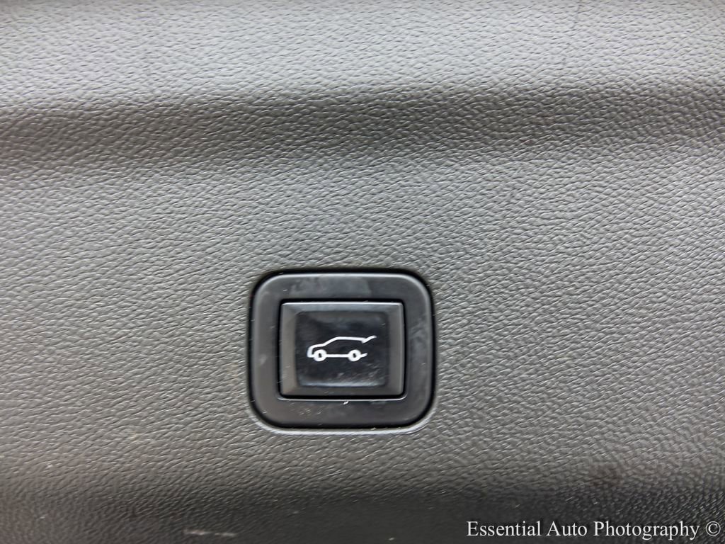 Used 2022 Chevrolet Tahoe RST w/ Sport Performance Package image 35