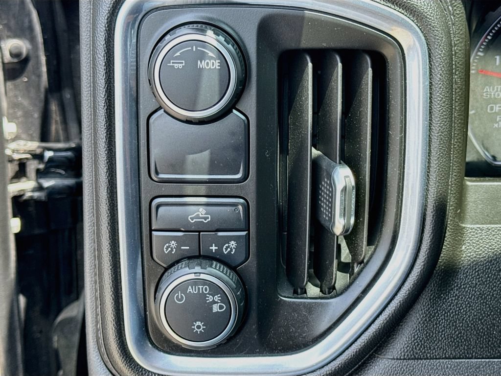 Used 2020 Chevrolet Silverado 1500 LT w/ Texas Edition RWD image 11