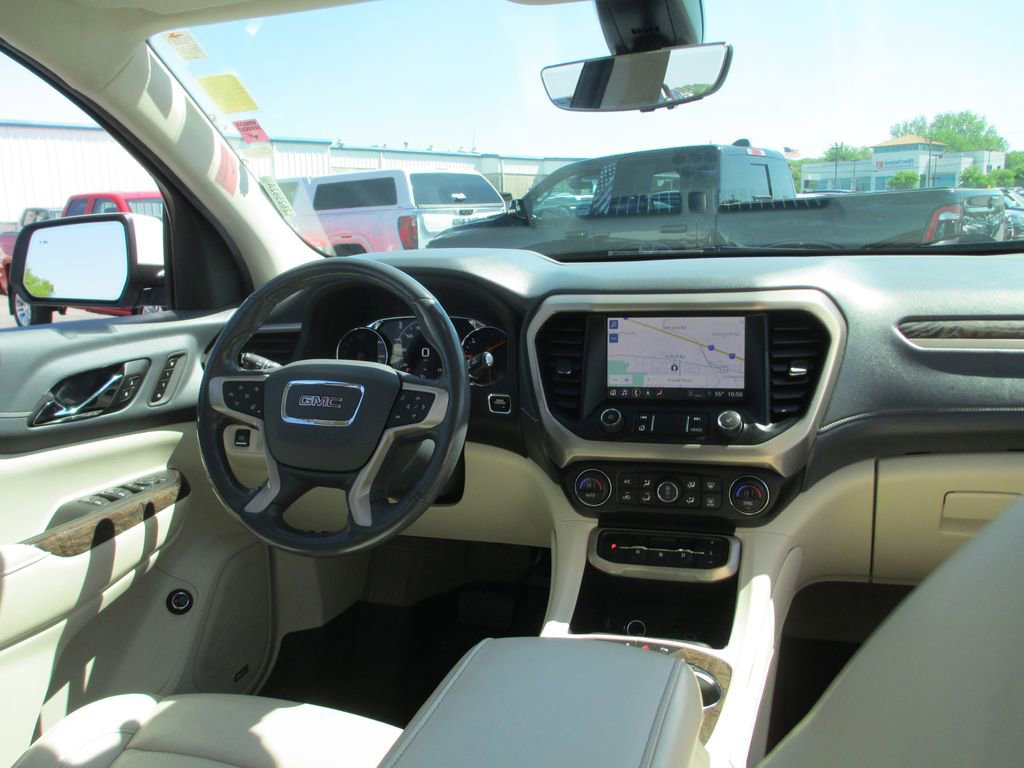 Used 2021 GMC Acadia Denali w/ Denali Technology Package AWD/4WD image 29