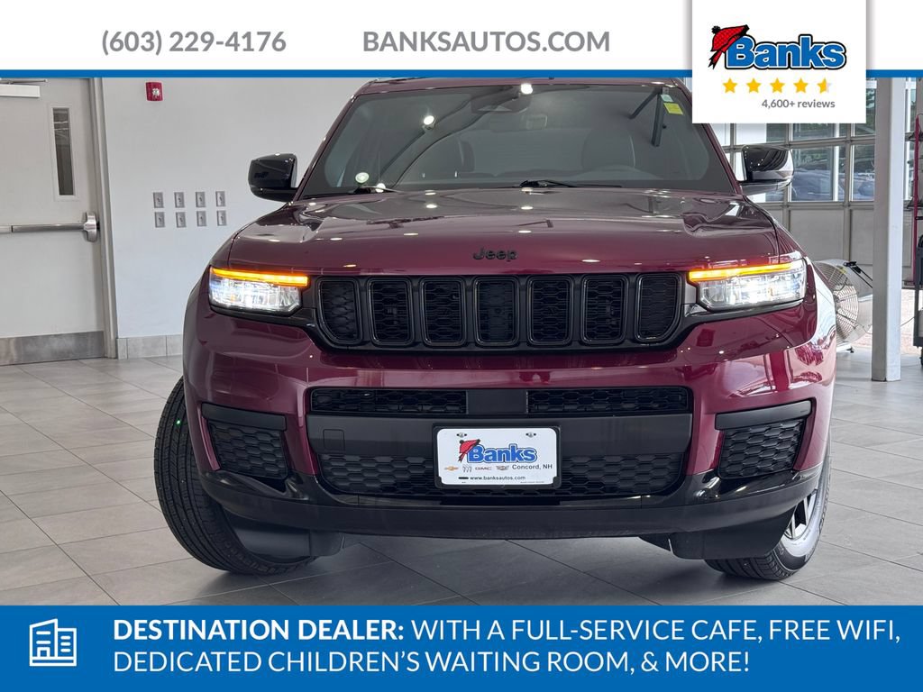 Used 2025 Jeep Grand Cherokee L Laredo AWD/4WD image 3