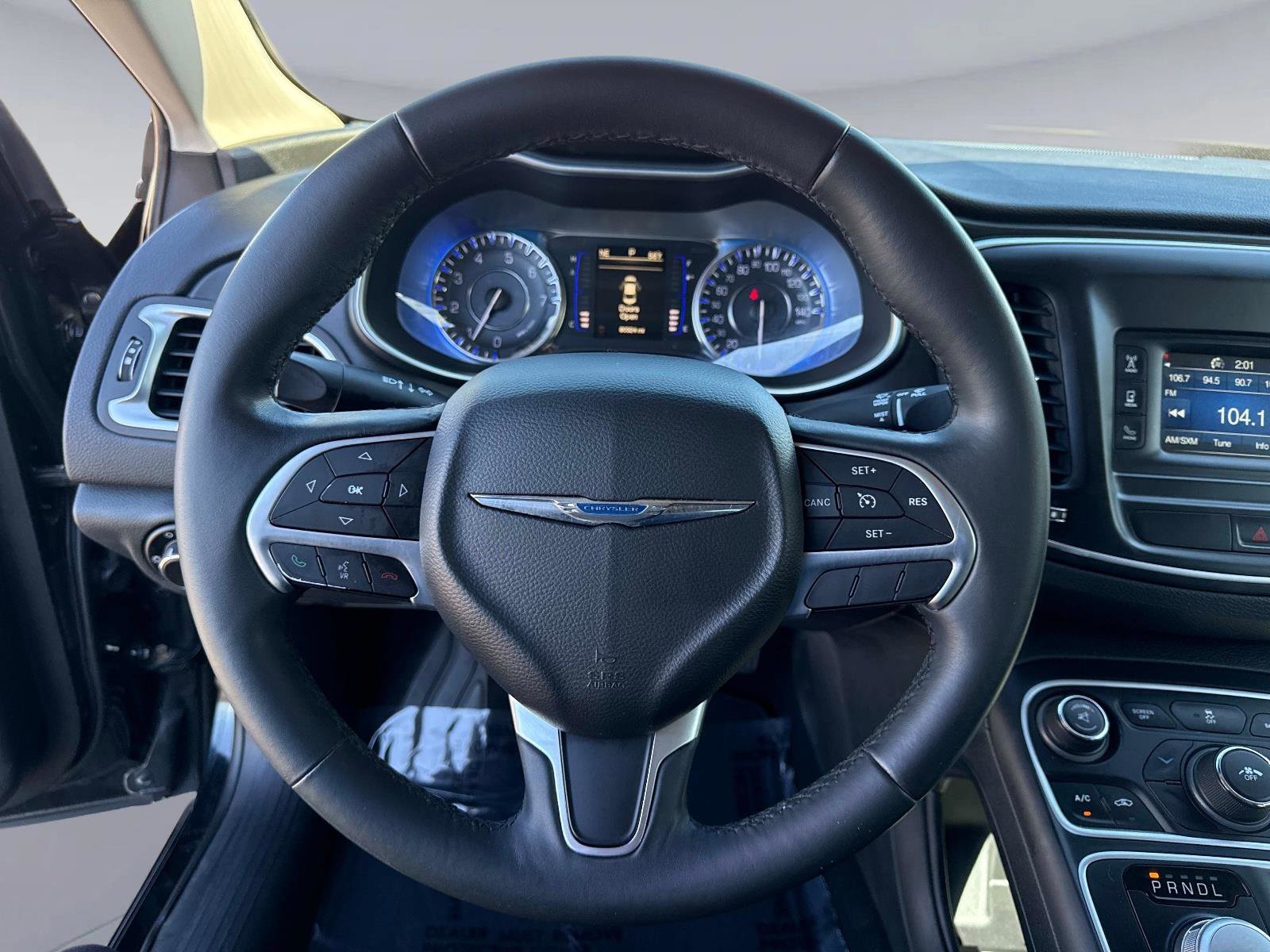 Used 2015 Chrysler 200 Limited w/ Convenience Group image 27