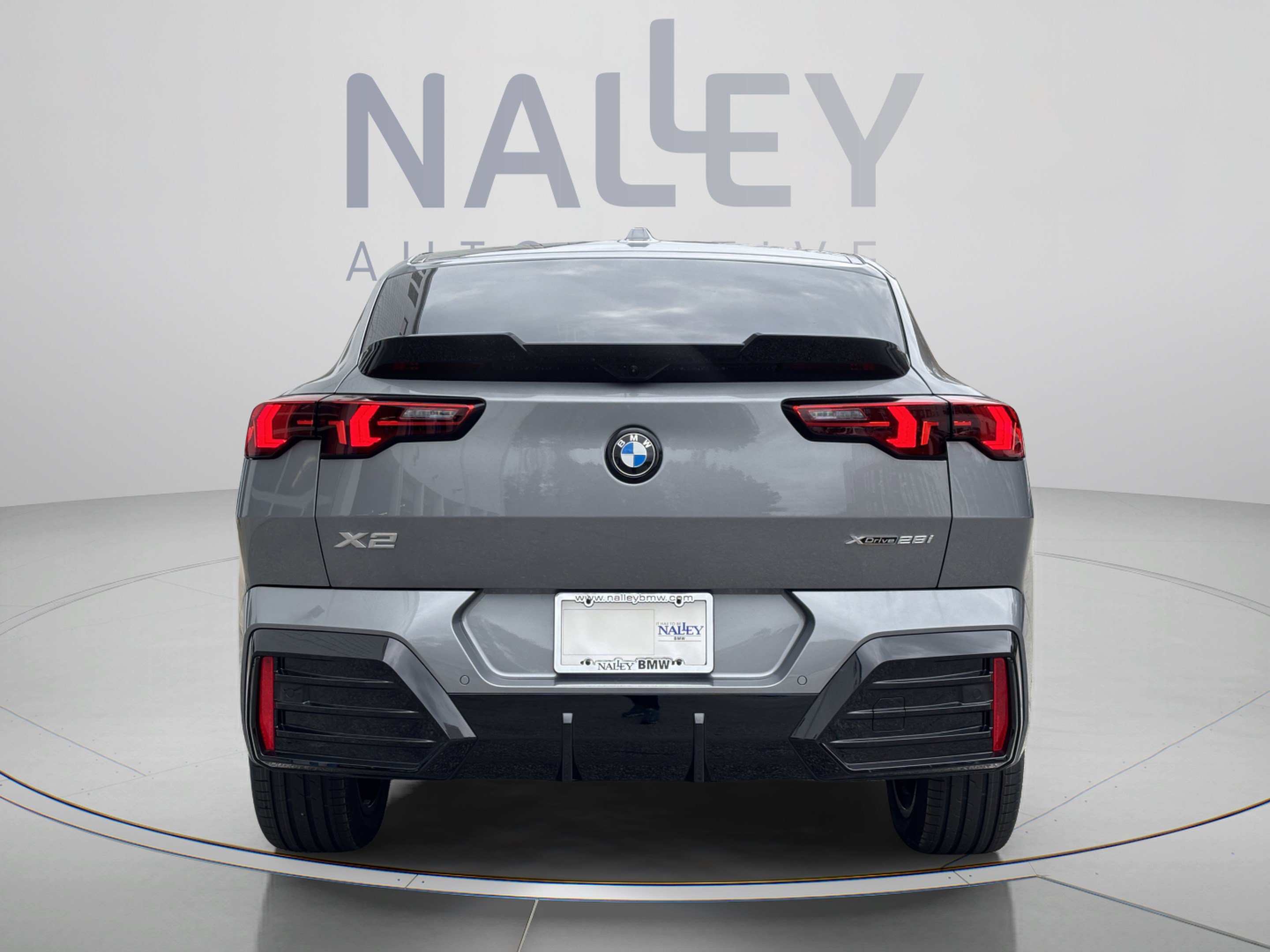 Used 2026 BMW X2 xDrive28i w/ Technology Package AWD/4WD image 3