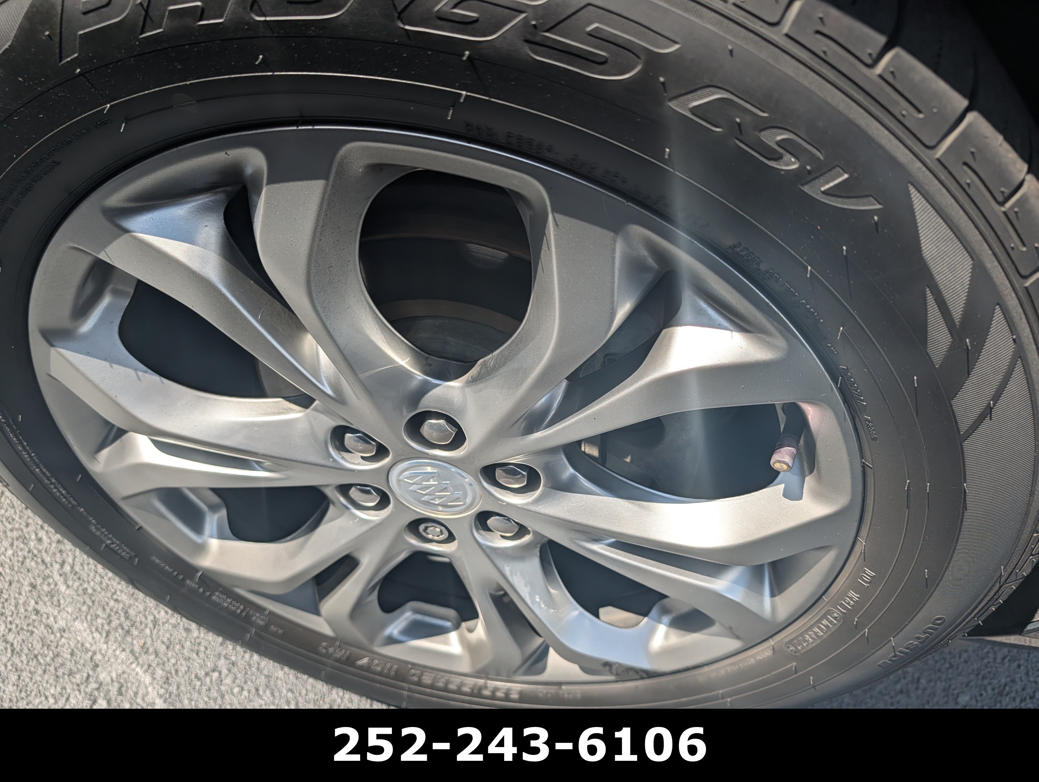 Used 2018 Buick Enclave Avenir w/ Avenir Technology Package FWD image 5