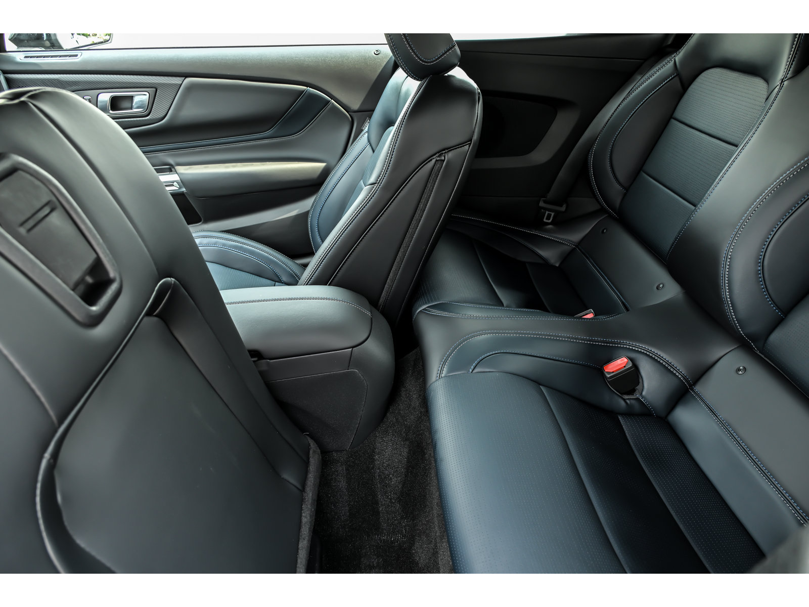 Used 2025 Ford Mustang GT Premium RWD image 27