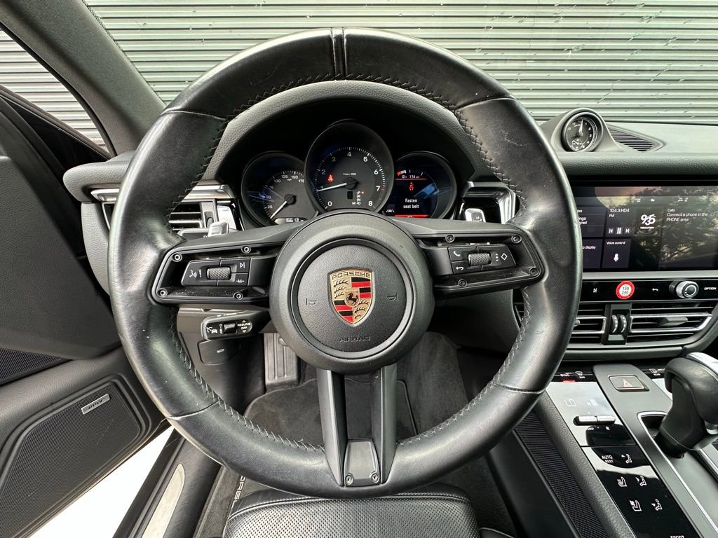 Certified 2024 Porsche Macan AWD/4WD image 16