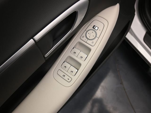 Used 2025 Hyundai Sonata SEL FWD image 13