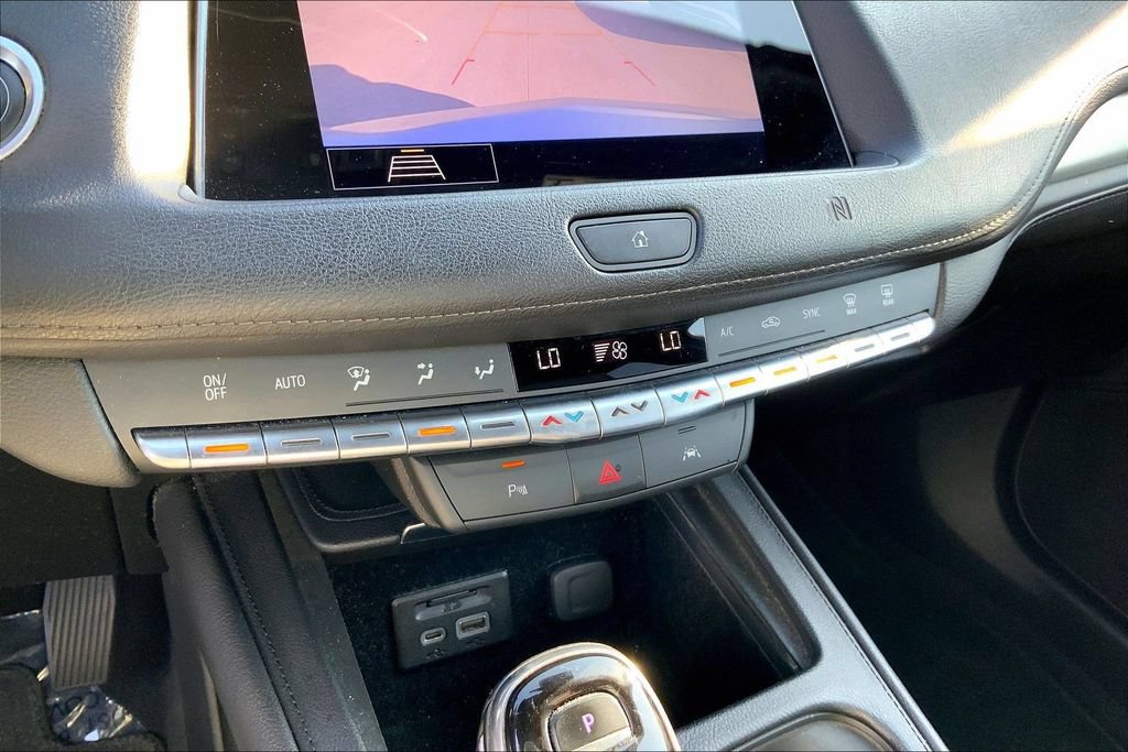 Used 2020 Cadillac XT4 Premium Luxury w/ Driver Awareness Package AWD/4WD image 30