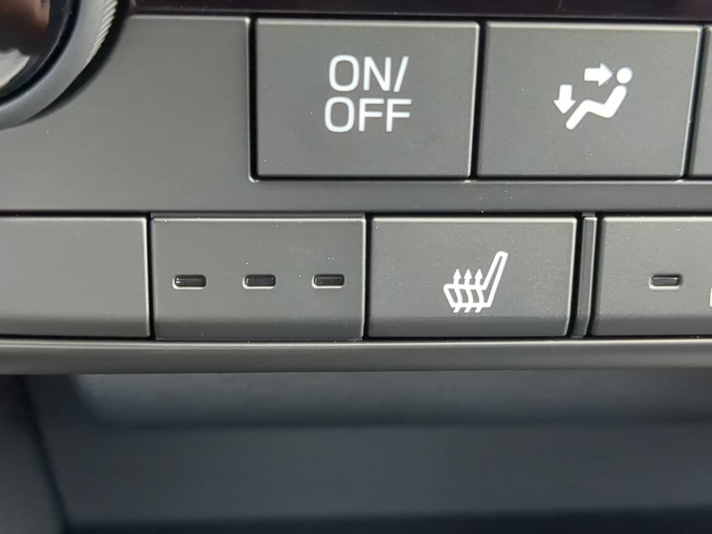 Certified 2026 Subaru Outback Limited AWD/4WD image 25