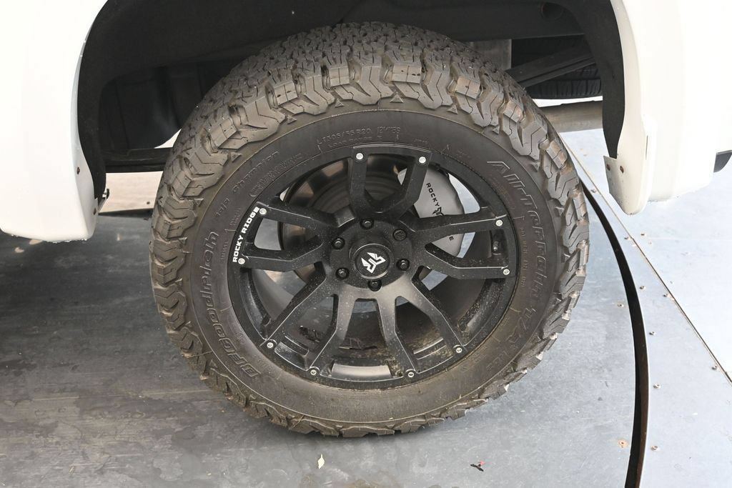 Used 2022 Chevrolet Silverado 1500 RST AWD/4WD image 15