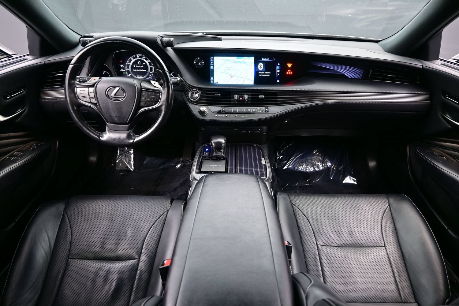 Used 2019 Lexus LS 500 AWD w/ Accessory Package (Z2) image 17