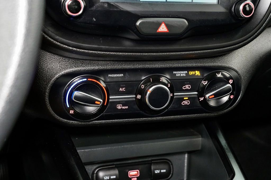 Certified 2021 Kia Soul S image 17