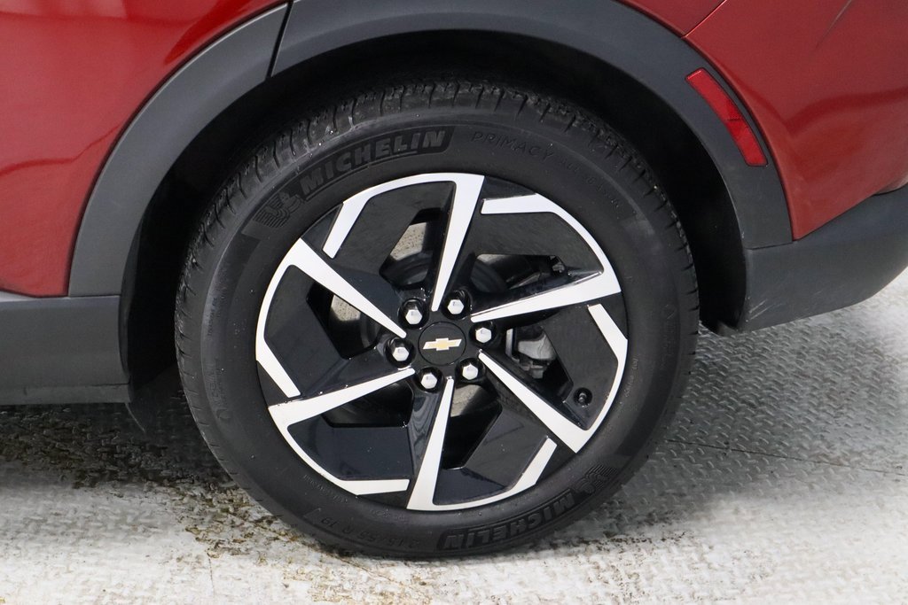 Used 2025 Chevrolet Equinox EV LT image 18